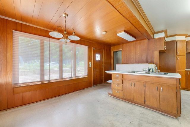 227 Sarrington Street, Wisconsin Dells, WI 53965