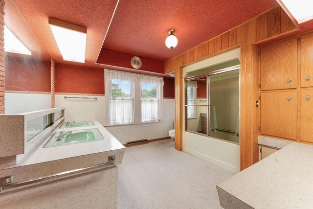 227 Sarrington Street, Wisconsin Dells, WI 53965