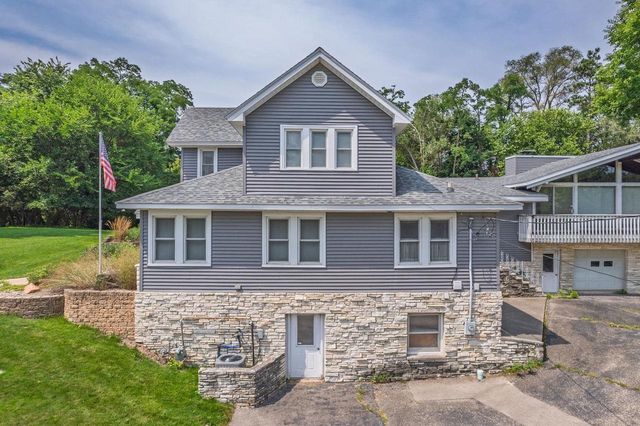 227 Sarrington Street, Wisconsin Dells, WI 53965