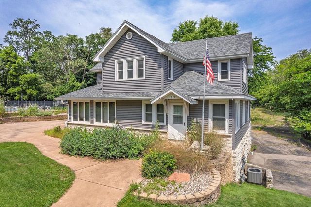 227 Sarrington Street, Wisconsin Dells, WI 53965