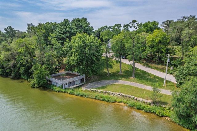 227 Sarrington Street, Wisconsin Dells, WI 53965