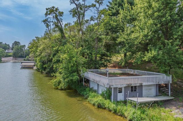 227 Sarrington Street, Wisconsin Dells, WI 53965