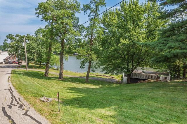 227 Sarrington Street, Wisconsin Dells, WI 53965