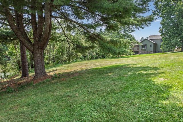 227 Sarrington Street, Wisconsin Dells, WI 53965