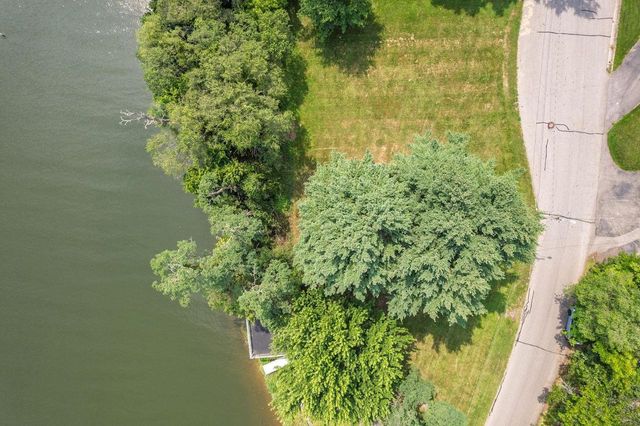 227 Sarrington Street, Wisconsin Dells, WI 53965