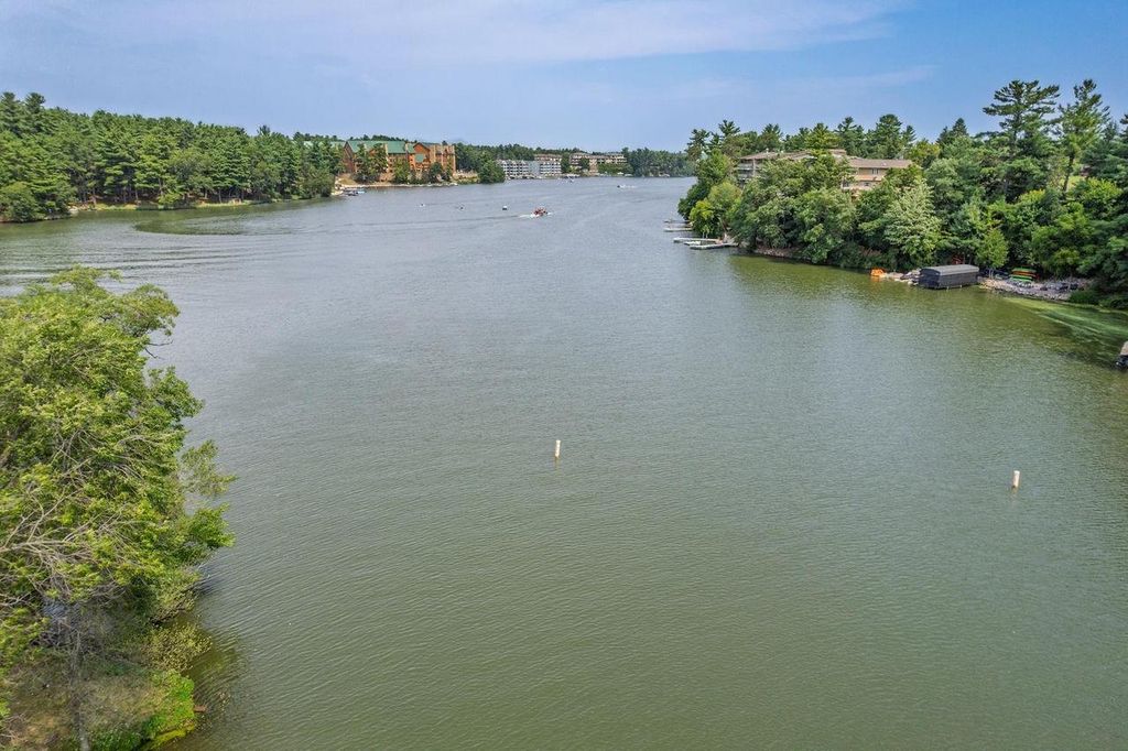 227 Sarrington Street, Wisconsin Dells, WI 53965