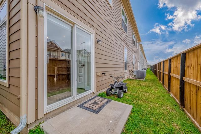 16531 Oasis Meadow Lane, Richmond, TX 77407