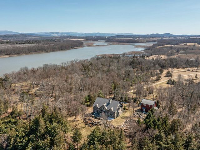280 Hawkins Bay Lane, Ferrisburgh, VT 05456
