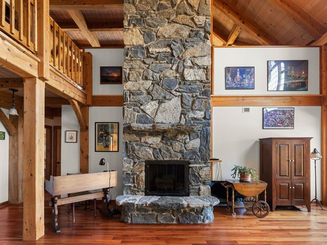 280 Hawkins Bay Lane, Ferrisburgh, VT 05456