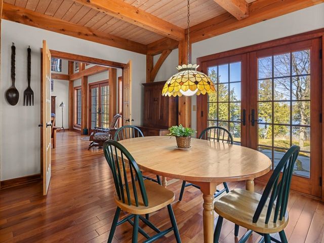 280 Hawkins Bay Lane, Ferrisburgh, VT 05456
