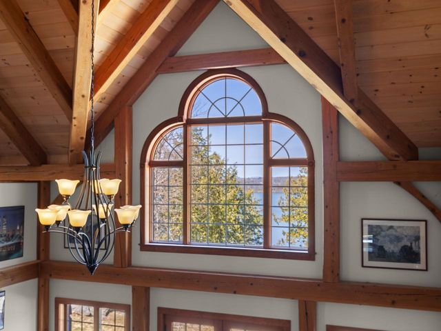 280 Hawkins Bay Lane, Ferrisburgh, VT 05456