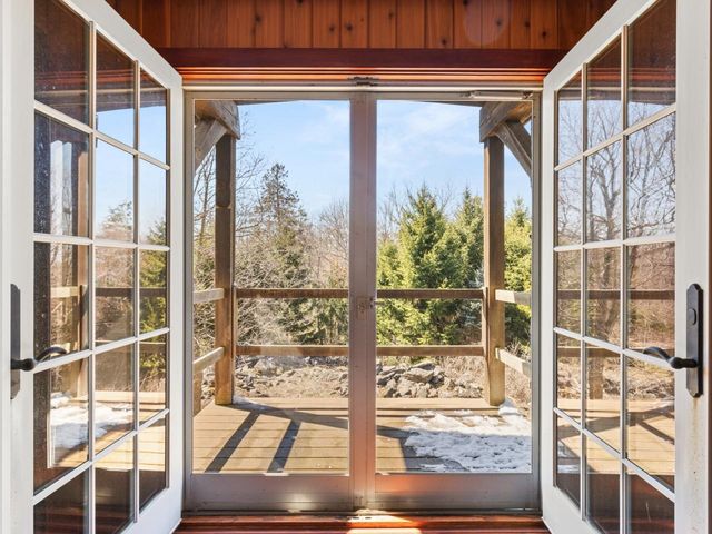 280 Hawkins Bay Lane, Ferrisburgh, VT 05456