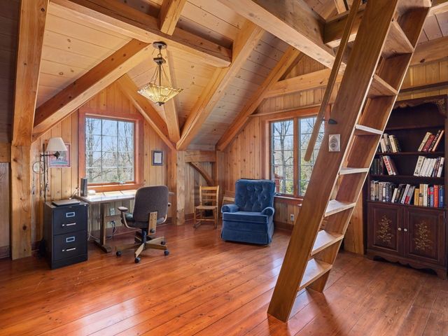 280 Hawkins Bay Lane, Ferrisburgh, VT 05456