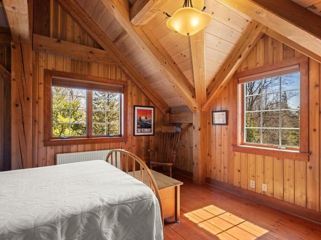 280 Hawkins Bay Lane, Ferrisburgh, VT 05456