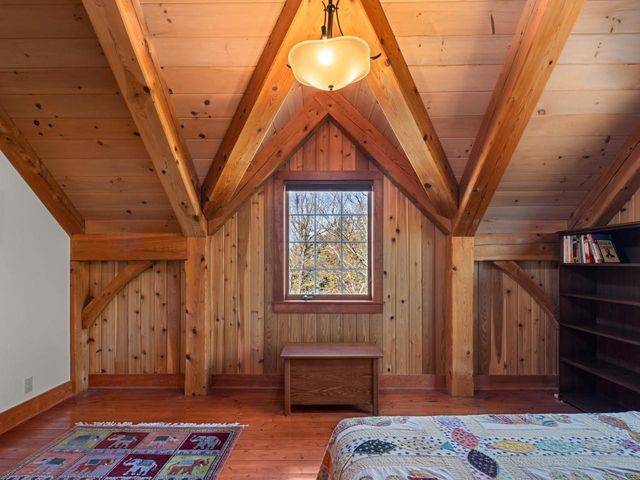 280 Hawkins Bay Lane, Ferrisburgh, VT 05456