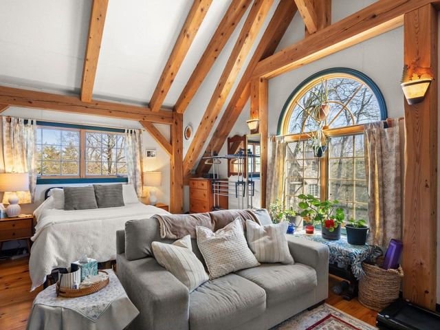280 Hawkins Bay Lane, Ferrisburgh, VT 05456
