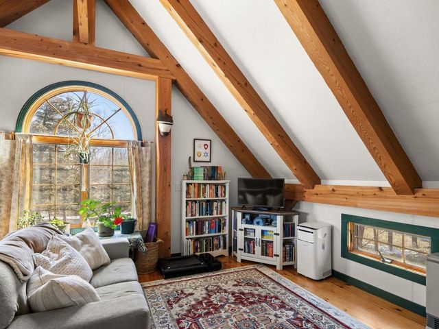 280 Hawkins Bay Lane, Ferrisburgh, VT 05456