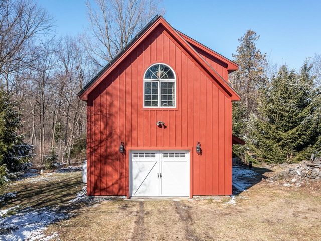 280 Hawkins Bay Lane, Ferrisburgh, VT 05456