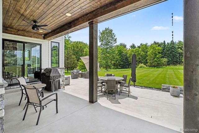 5015 Birch Drive, Davisburg, MI 48350