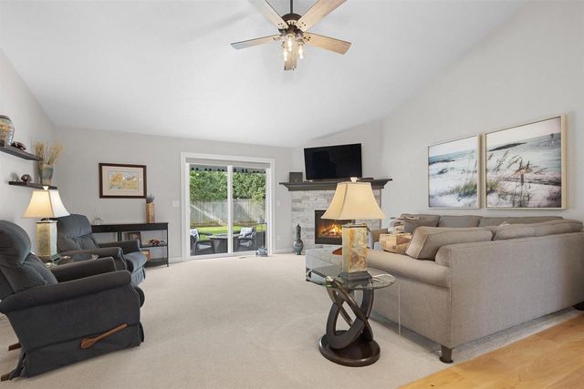 1855 SOUTHBRIDGE ROAD, De Pere, WI 54115