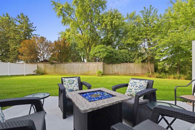 1855 SOUTHBRIDGE ROAD, De Pere, WI 54115