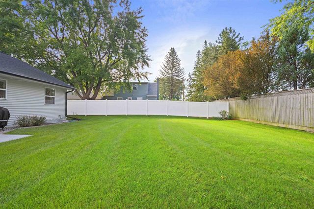 1855 SOUTHBRIDGE ROAD, De Pere, WI 54115