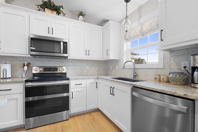 1855 SOUTHBRIDGE ROAD, De Pere, WI 54115