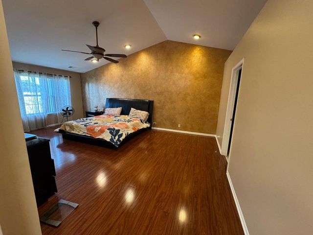 587 Saddlebrook Lane, Vernon Hills, IL 60061