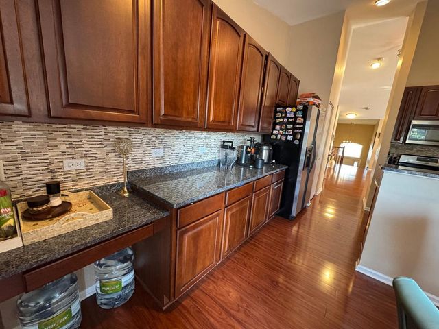 587 Saddlebrook Lane, Vernon Hills, IL 60061