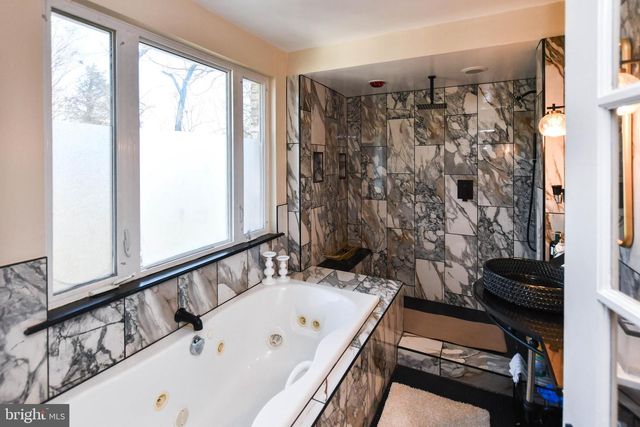 650 BROAD CREEK DR, Fort Washington, MD 20744