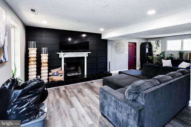 650 BROAD CREEK DR, Fort Washington, MD 20744