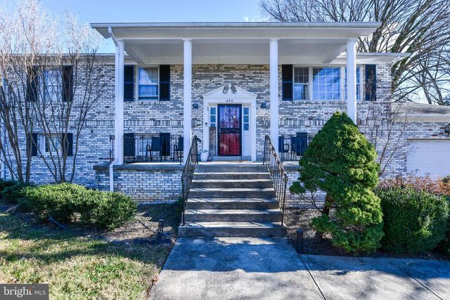 650 BROAD CREEK DR, Fort Washington, MD 20744