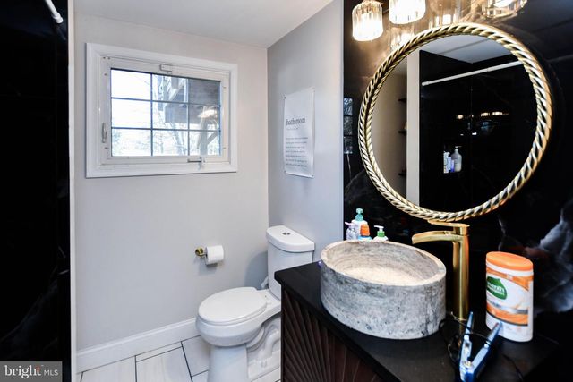 650 BROAD CREEK DR, Fort Washington, MD 20744