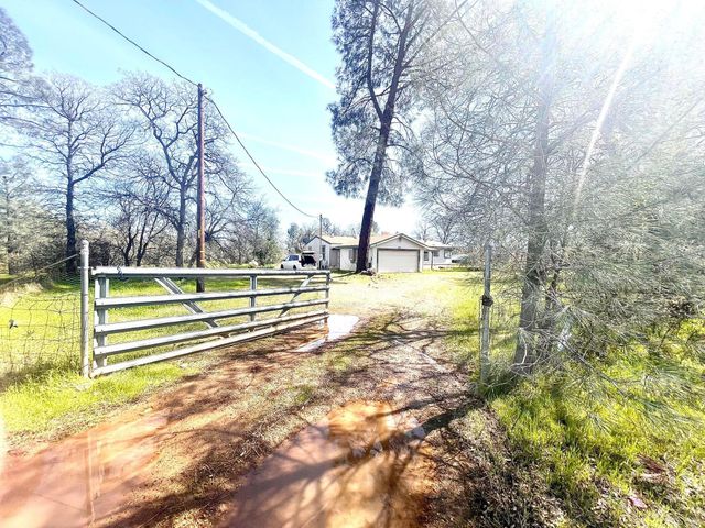 5321 Pine Street, Anderson, CA 96007