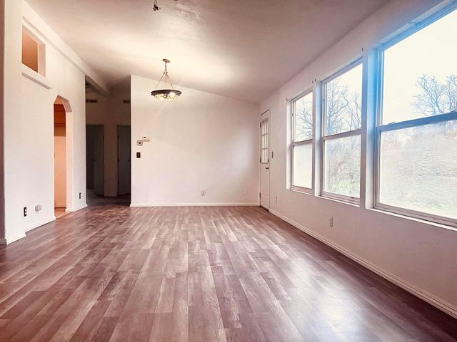 5321 Pine Street, Anderson, CA 96007