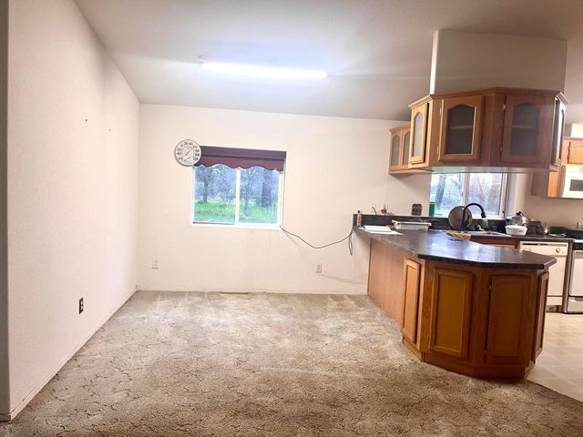 5321 Pine Street, Anderson, CA 96007