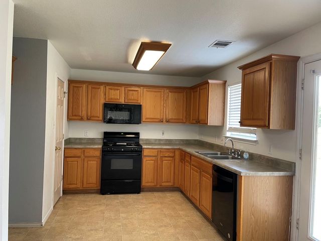 1708 Rossport BND, Leander, TX 78641