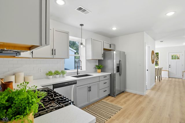 67 S Tresslar Avenue, Bargersville, IN 46106