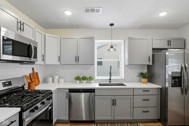 67 S Tresslar Avenue, Bargersville, IN 46106