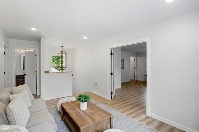 67 S Tresslar Avenue, Bargersville, IN 46106