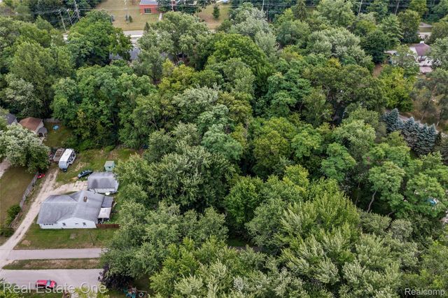 Vacant Tamworth Street, Commerce Charter Township, MI 48382