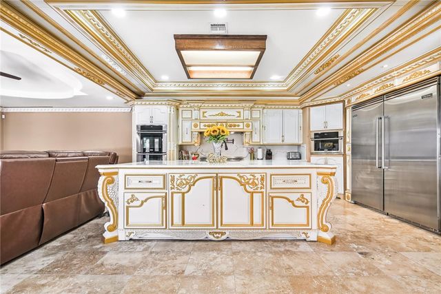 221 W Sage, Kingsville, TX 78363