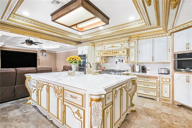 221 W Sage, Kingsville, TX 78363