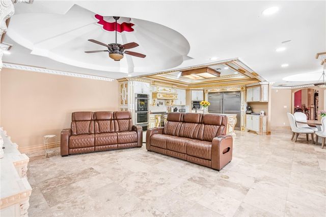 221 W Sage, Kingsville, TX 78363