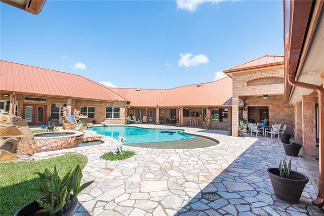 221 W Sage, Kingsville, TX 78363