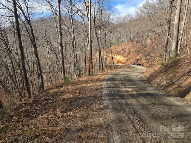 000 Stone Pillow Road 14B, Tuckasegee, NC 28783