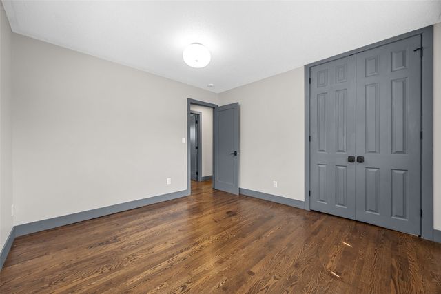 22 Fairview Knoll NE, Iowa City, IA 52240
