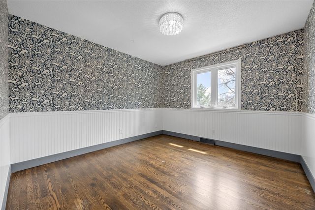 22 Fairview Knoll NE, Iowa City, IA 52240