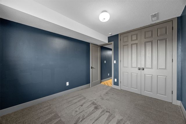 22 Fairview Knoll NE, Iowa City, IA 52240