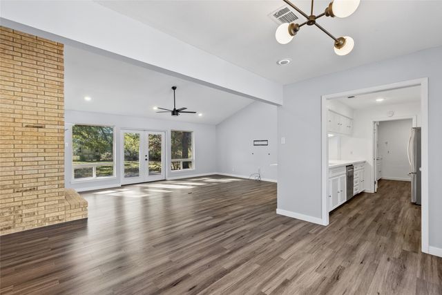 3092 Woodglen Drive, Commerce, TX 75428